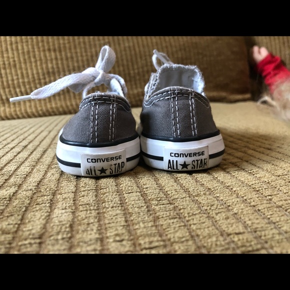 Converse all star toddler gray shoes Sz 4 - Picture 3 of 5